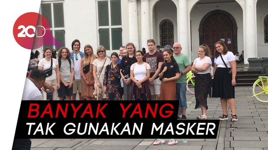 Heboh Virus Corona Tak Bikin Kota Tua Sepi