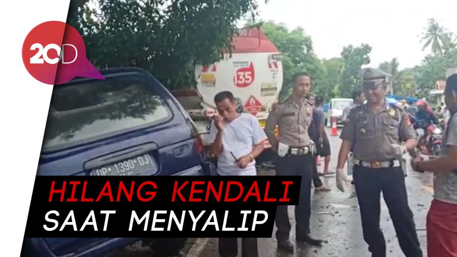 Mobil Vs Truk BBM di Polman, 2 Orang Tewas