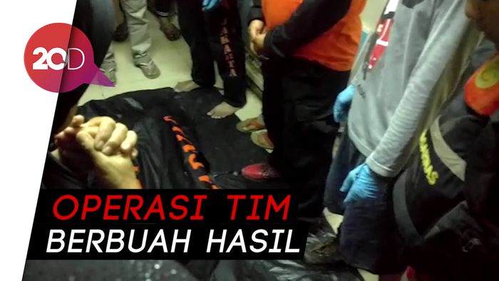 Tim SAR Gabungan Temukan Bocah 9 Tahun yang Hanyut di Ciliwung