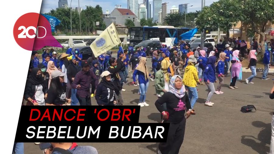 Demo Tolak Omnibus Law Usai, Massa Serikat Buruh Bubar