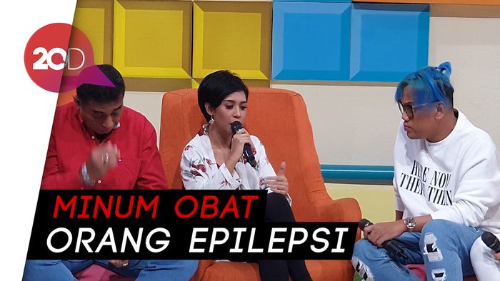 Terpuruk Kehilangan Anak, Karen Pooroe Sampai Harus ke Psikiater