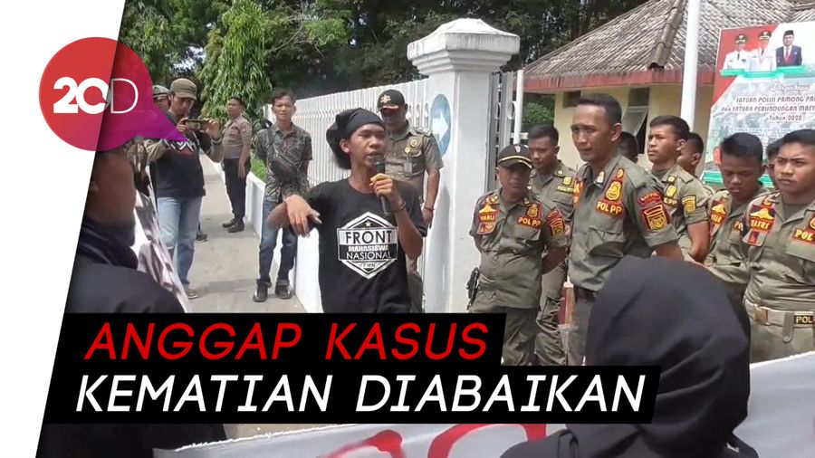  Massa Geruduk Kantor Bupati Polman, Minta Kasus Yus Yunus Diungkap!