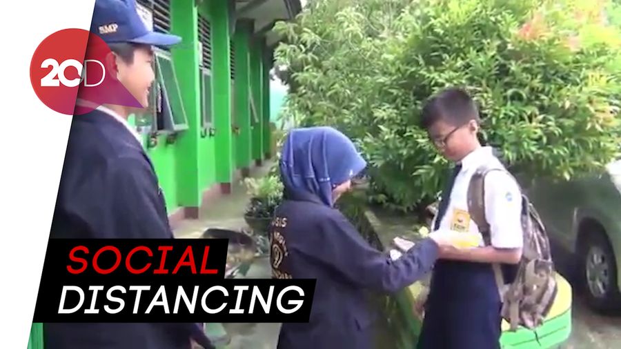 Cegah Penularan, Siswa di Kendari Belajar Melalui Whatsapp