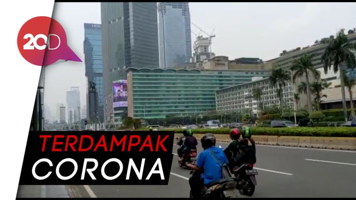 Suasana Jalan MH Thamrin yang Tak Biasa