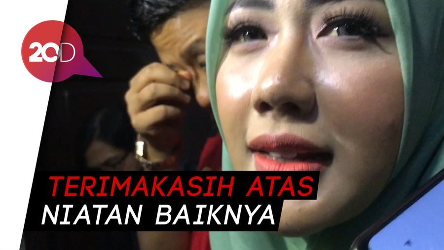 Sang Anak Sakit, Ini Kata Rey Utami soal Fairuz Berencana Jenguk