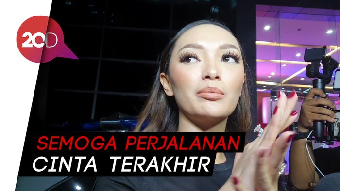 Mulai Go Public dengan Kekasih Baru, Zaskia Gotik Minta Doa