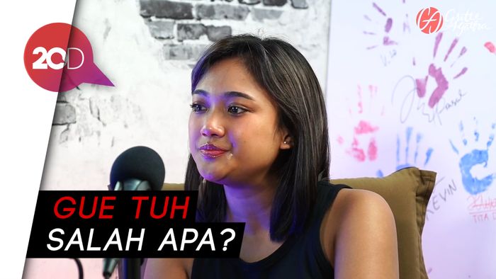 Bahas soal Kasus Video Asusila, Marion Jola Nangis