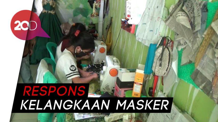 Wow! Penjahit di Mamasa Produksi Masker Rumahan