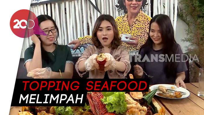 Wow! Makan Nasi Goreng Jumbo Seharga Rp 1,7 Juta
