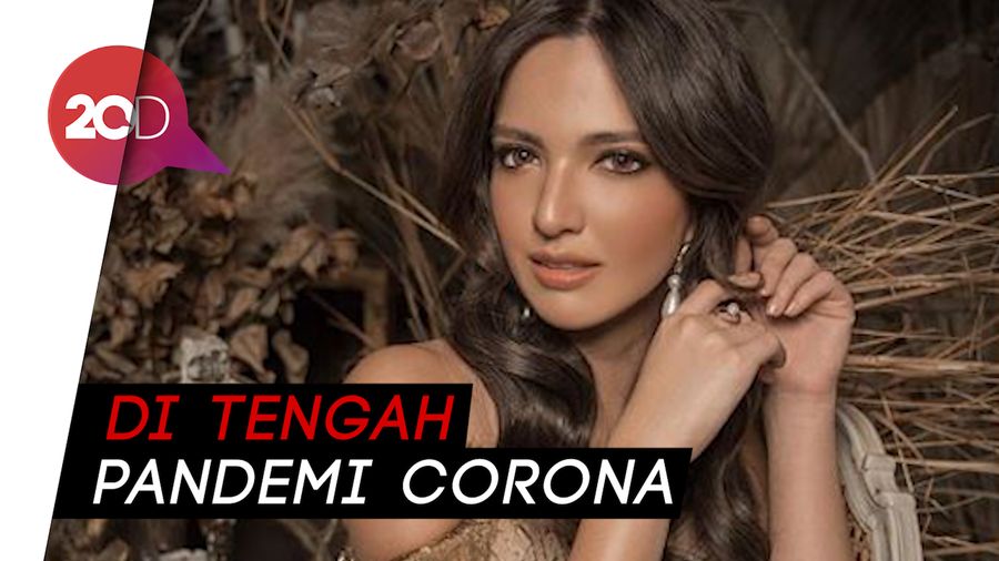 Foto Glamor Nia Ramadhani Bikin Netizen Salfok
