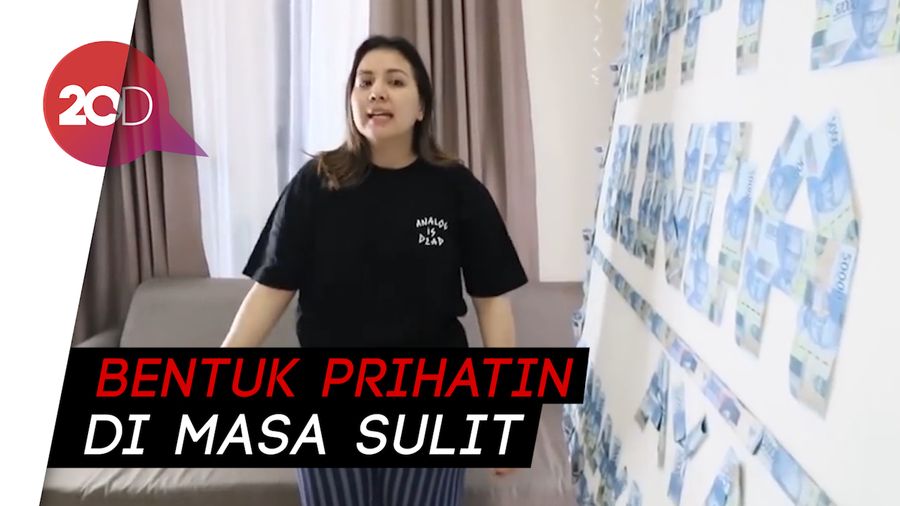 Suami Beri Kado Uang, Tya Ariestya Donasikan ke Driver Ojol