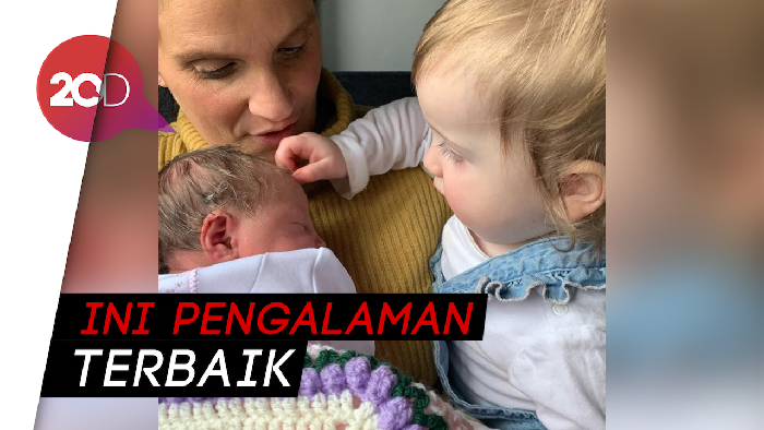 Wow! Wanita Inggris Melahirkan Anak Ke-22 Saat Pandemi Corona