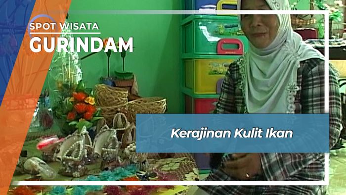 Kerajinan Sisik Ikan Gurindam Kepulauan Riau
