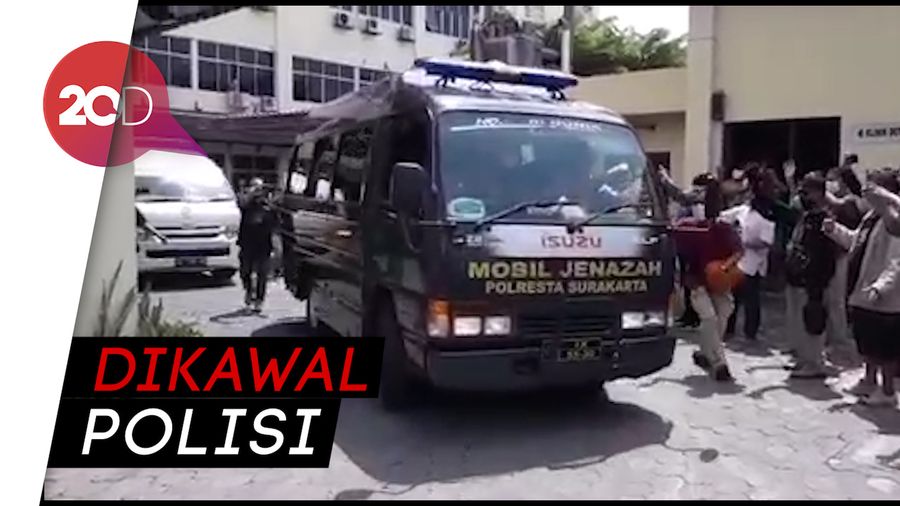 Suasana Pemberangkatan Jenazah Didi Kempot ke Ngawi