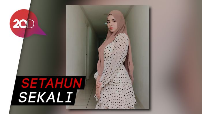 Berhenti Pamer Foto Seksi, Dinar Candy Tak Ingin Ganggu Orang Puasa