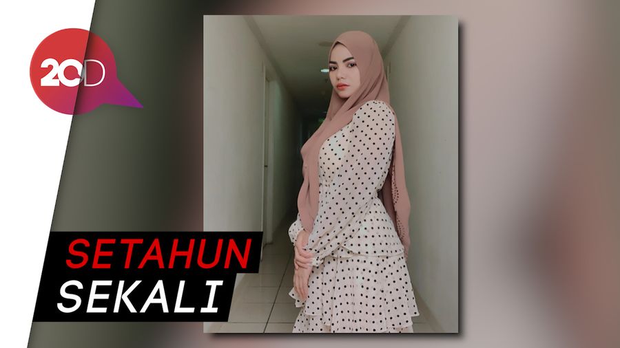 Berhenti Pamer Foto Seksi, Dinar Candy Tak Ingin Ganggu Orang Puasa