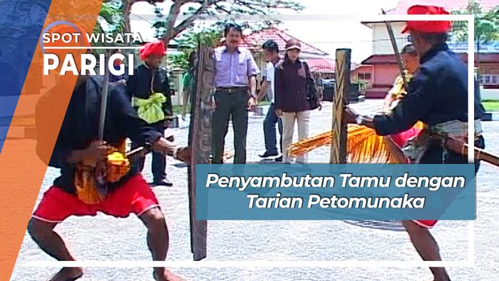 Penyambutan Tamu dengan Tarian Petomunaka, Parigi