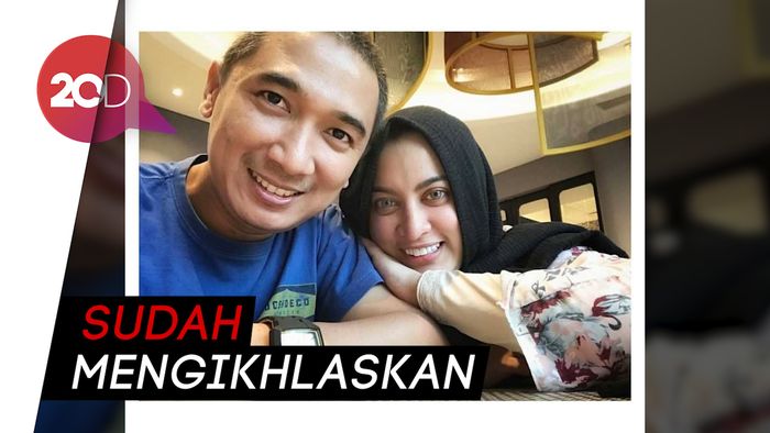 Keguguran, Jane Shalimar Makamkan Sang Anak di Tasikmalaya