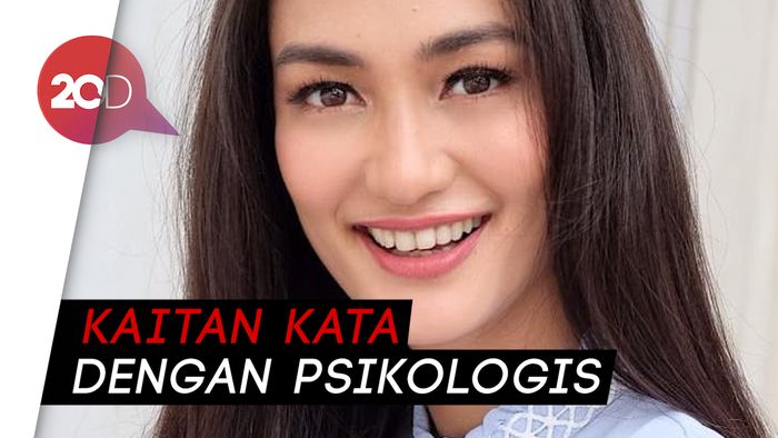 Atiqah Hasiholan Bingung soal New Normal
