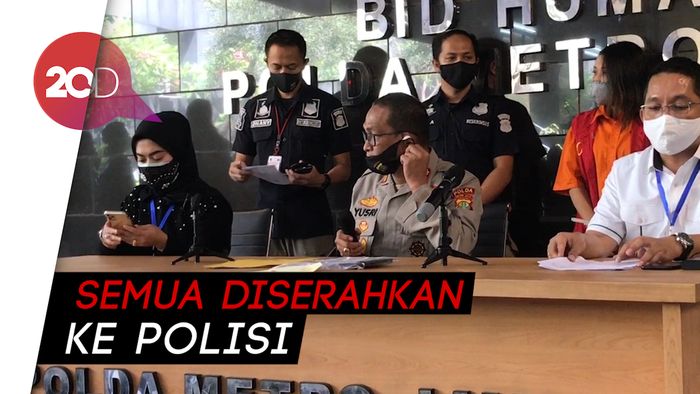 Pesan WhatsApp Pelaku Terbongkar, Adik Syahrini Kenal Salah Satunya