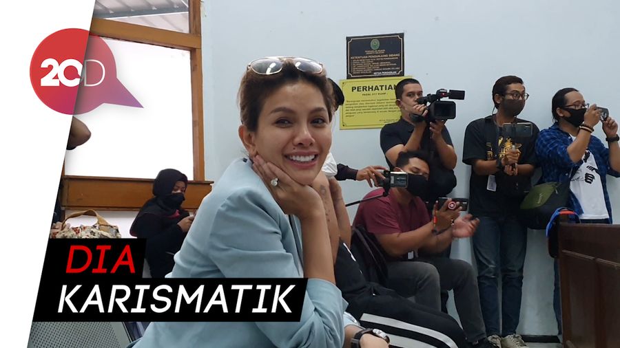 Dear Ariel NOAH, Nikita Mirzani Ngefans sama Kamu Nih