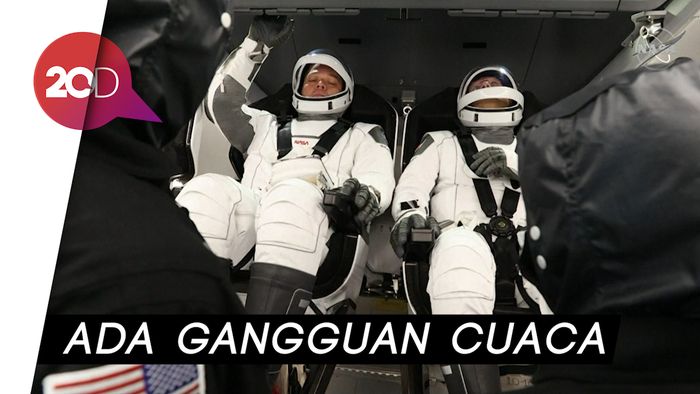 NASA Tunda Peluncuran Roket SpaceX Elon Musk
