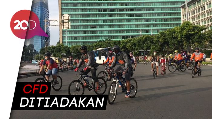 PSBB DKI Masih Berlangsung, Warga Penuhi Bundaran HI