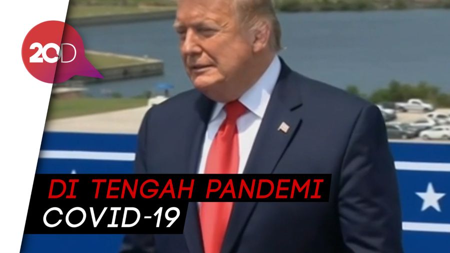 Saksikan Peluncuran SpaceX, Trump Lagi-lagi Tanpa Masker