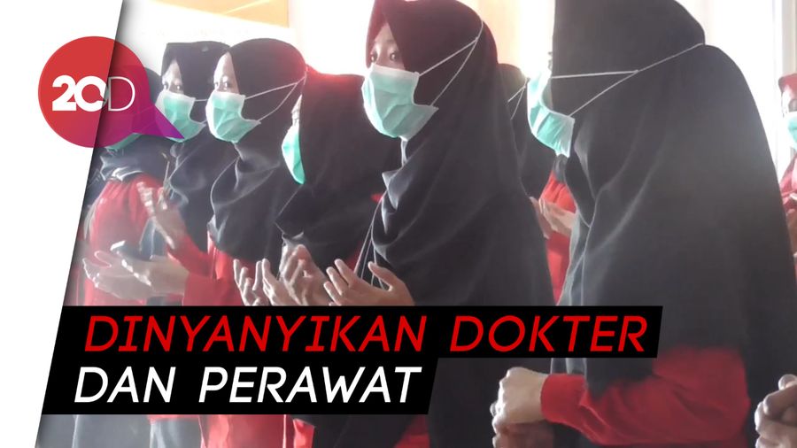 Pasien Sembuh Corona di Polman Dilepas dengan Lagu Perpisahan