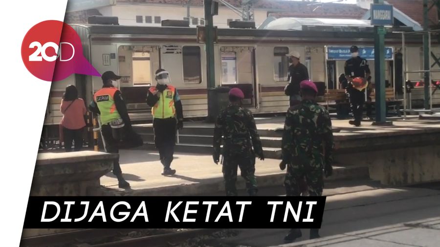 Suasana Stasiun Manggarai Jelang 2 Hari Berakhirnya PSBB DKI