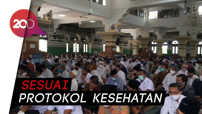 JK Sebut Salat Jumat Sudah Tertib, Tak Seperti di Mal