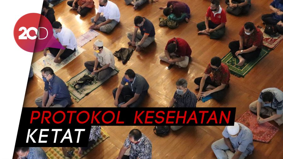 Melihat Salat Jumat di Masjid Al-Ukuwah Bandung