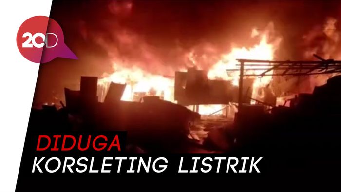 Ratusan Kios di Pasar Laino Sultra Terbakar