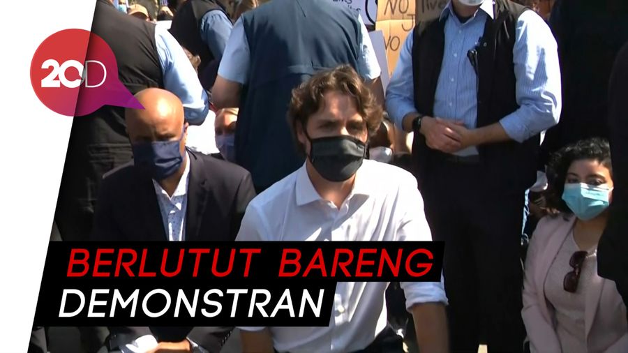 Ikut Demo Kematian George Floyd, PM Kanada Berlutut