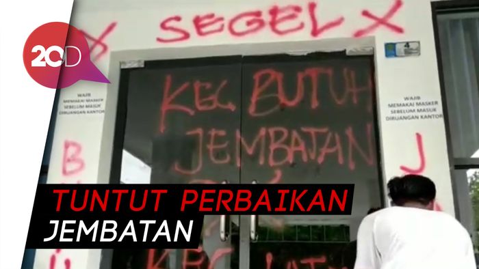 Panas! Luapan Emosi Warga Desa Latoma di Kantor DPRD Konawe