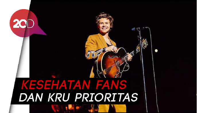 Harry Styles Tunda Tur Konser Demi Kesehatan Fans