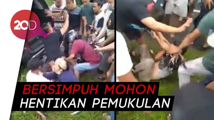 Aksi Polisi Lampung Lindungi Jambret dari Amukan Massa