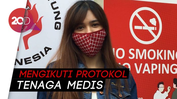 Cara Mikha Tambayong Lindungin Diri dari Corona
