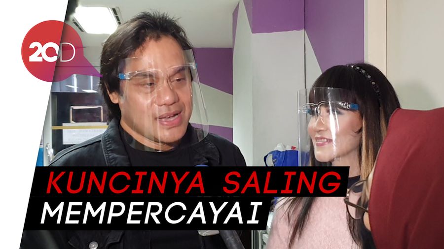 25 Tahun Menikah, Dwiki dan Ita Purnamasari Jauh dari Gosip