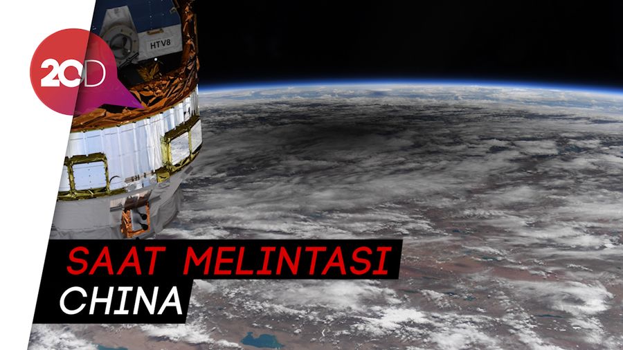 Astronaut NASA Tunjukkan Foto Gerhana Matahari Cincin dari Antariksa