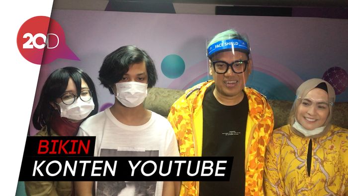 Hikmah Pandemi Corona, Uya Kuya Sekeluarga Makin Kreatif
