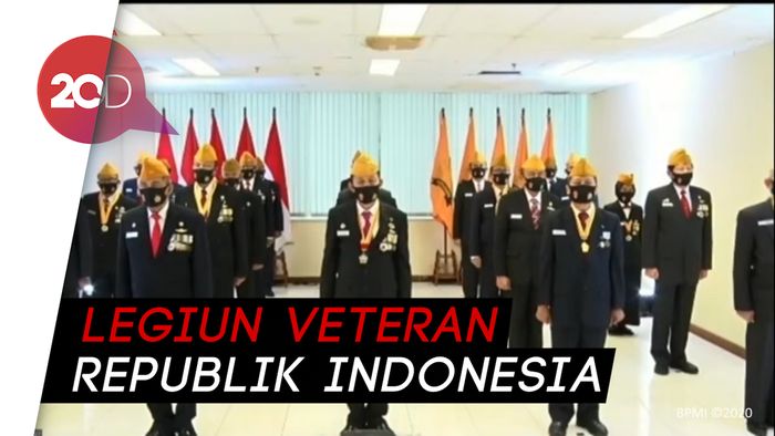 Jokowi Lantik Dewan Pimpinan Pusat dan Dewan Pertimbangan Pusat LVRI