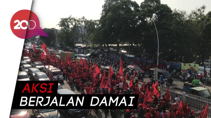 Demo Massa PDIP di Polres Jaktim Bubar, Lalin Kembali Lancar