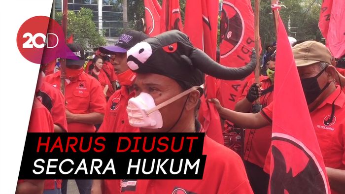Demo ke Polres Jakut, Massa PDIP Tuntut Polisi Ciduk Pembakar Benderanya