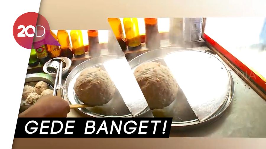 Bikin Istigfar! Penampakan Bakso Istigfar Ini Beratnya 2 Kg
