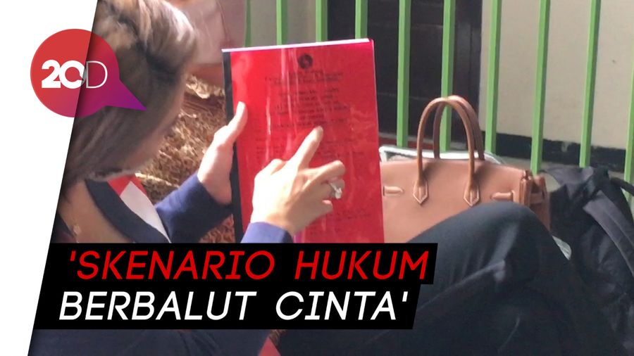 Nikita Mirzani Bawa 1 Jilid Nota Pembelaan, Judulnya Kayak FTV 
