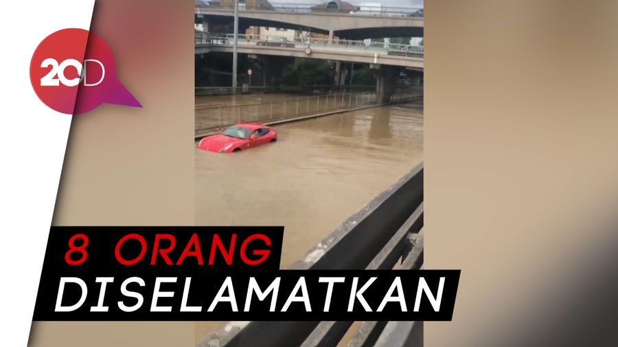 Saluran Air Rusak, London Terendam Banjir