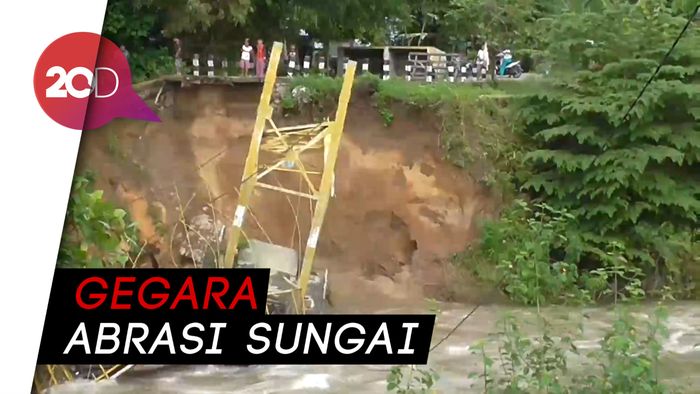 Detik-detik Jembatan di Gorontalo Ambruk, Putus Akses 2 Desa