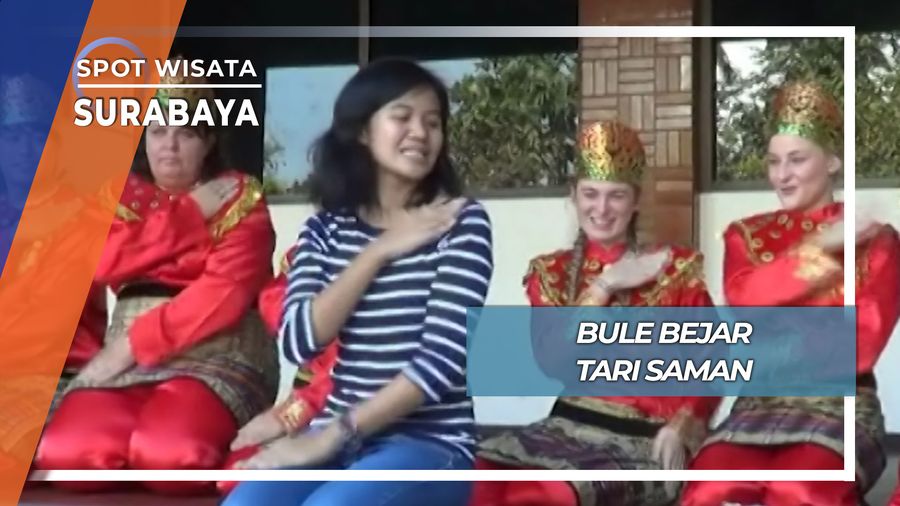 Bule Belajar Kesenian Tradisonal, Surabaya