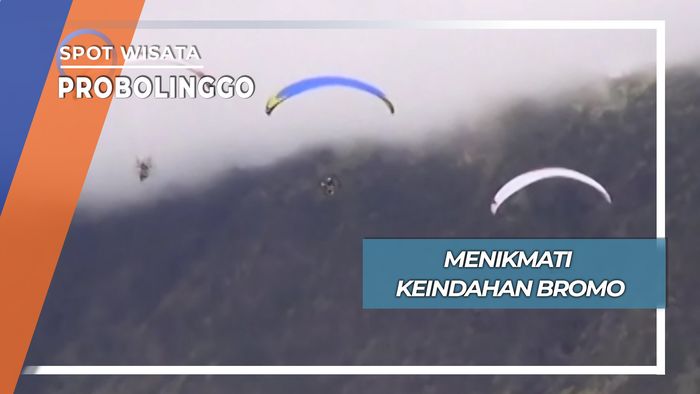 Pemandangan Udara Bromo dengan Paramotor Probolinggo